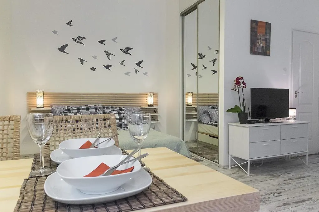 Standard Apartment By Hi5-Liszt Ferenc Square 0*, Budapest Hungary